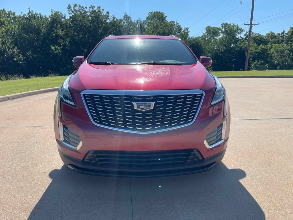 Used 2025 Cadillac XT5 Luxury w/ LPO, Red Accent Package AWD/4WD image 8