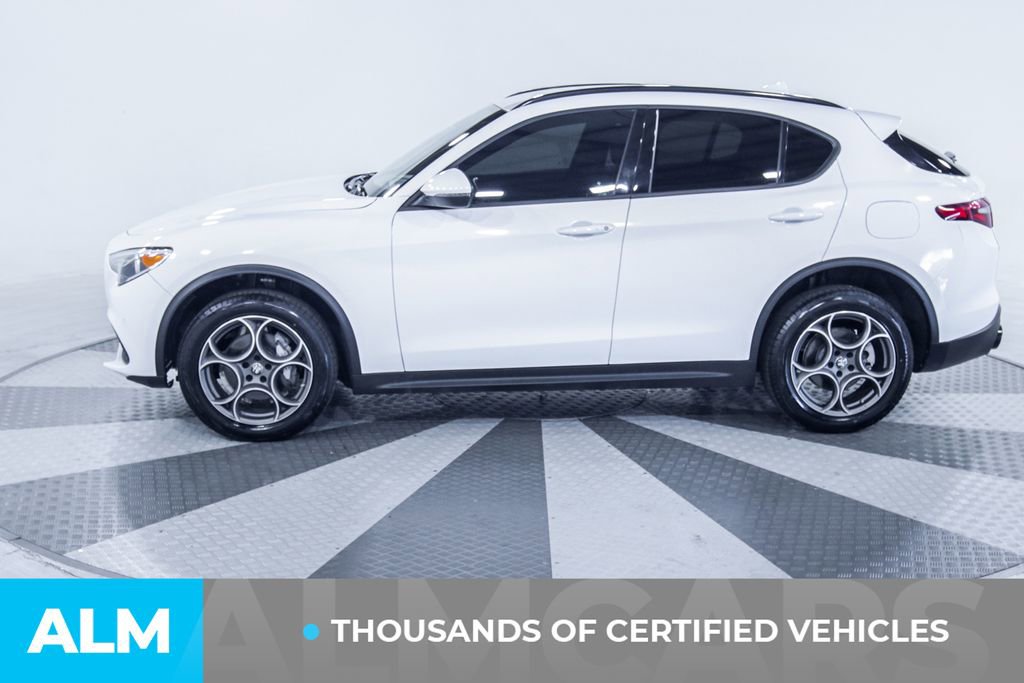 Used 2022 Alfa Romeo Stelvio Sprint image 5