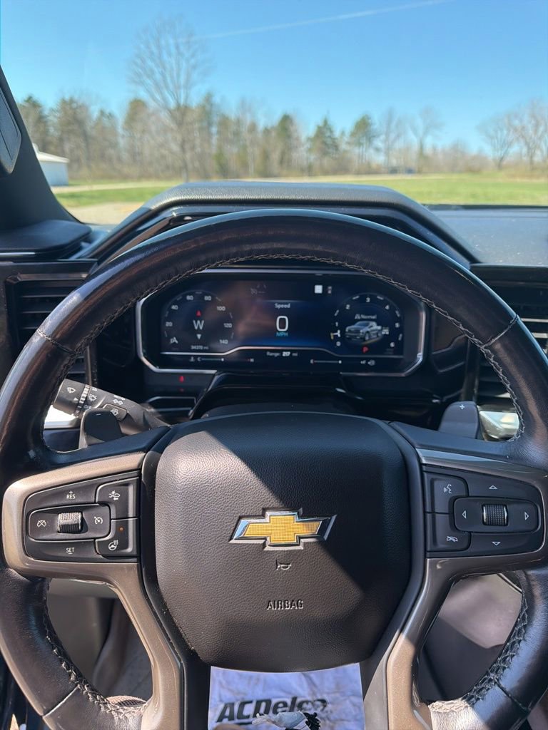 Used 2022 Chevrolet Silverado 1500 High Country image 16