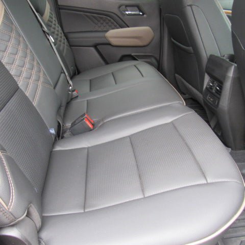 Used 2025 GMC Canyon Denali AWD/4WD image 10