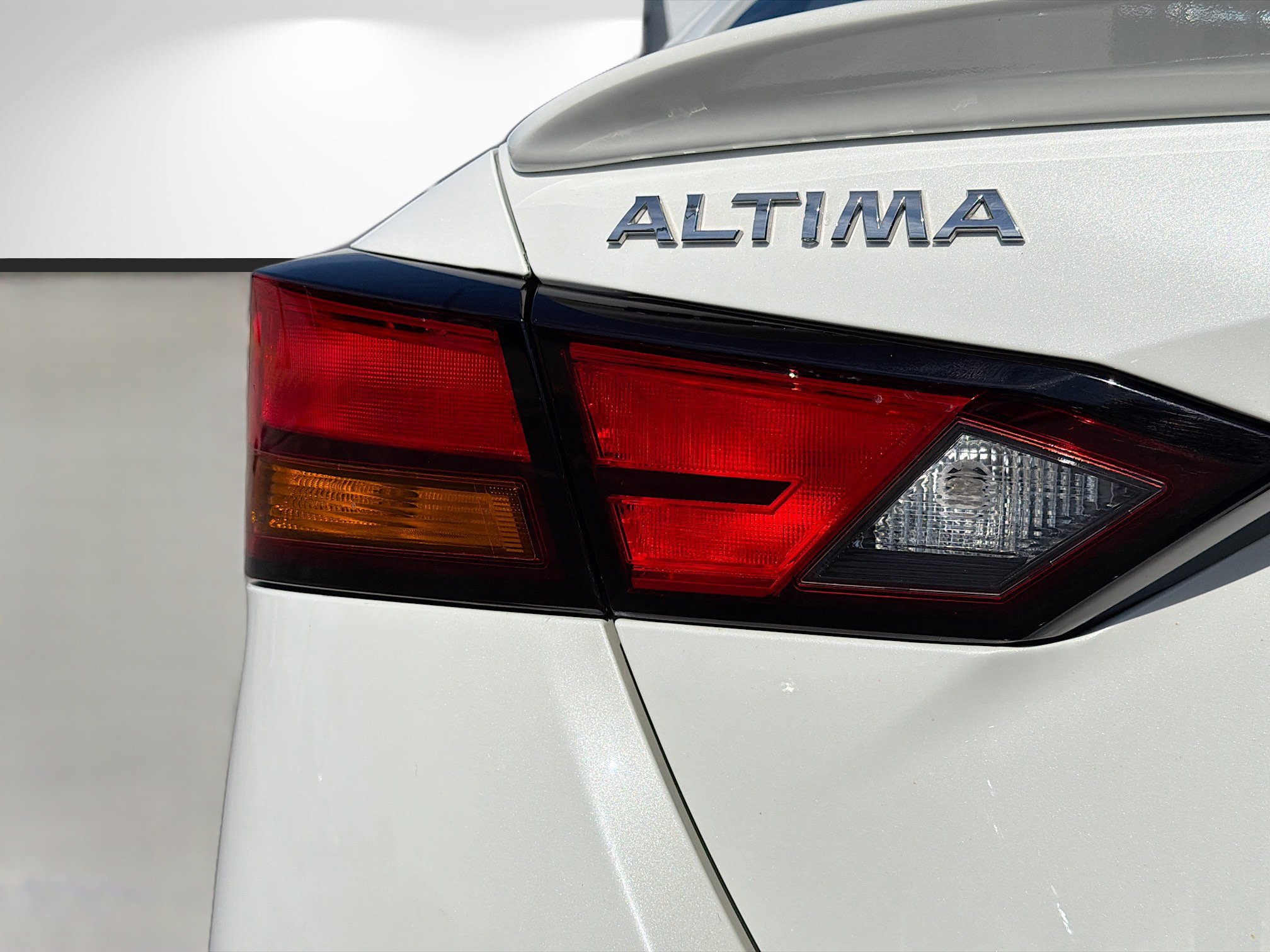 Used 2021 Nissan Altima 2.5 SL FWD image 10