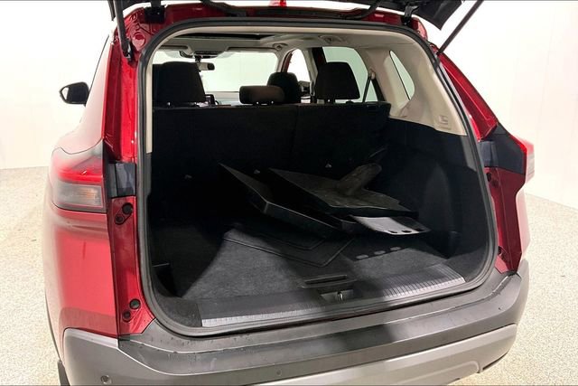 Used 2021 Nissan Rogue SV image 40