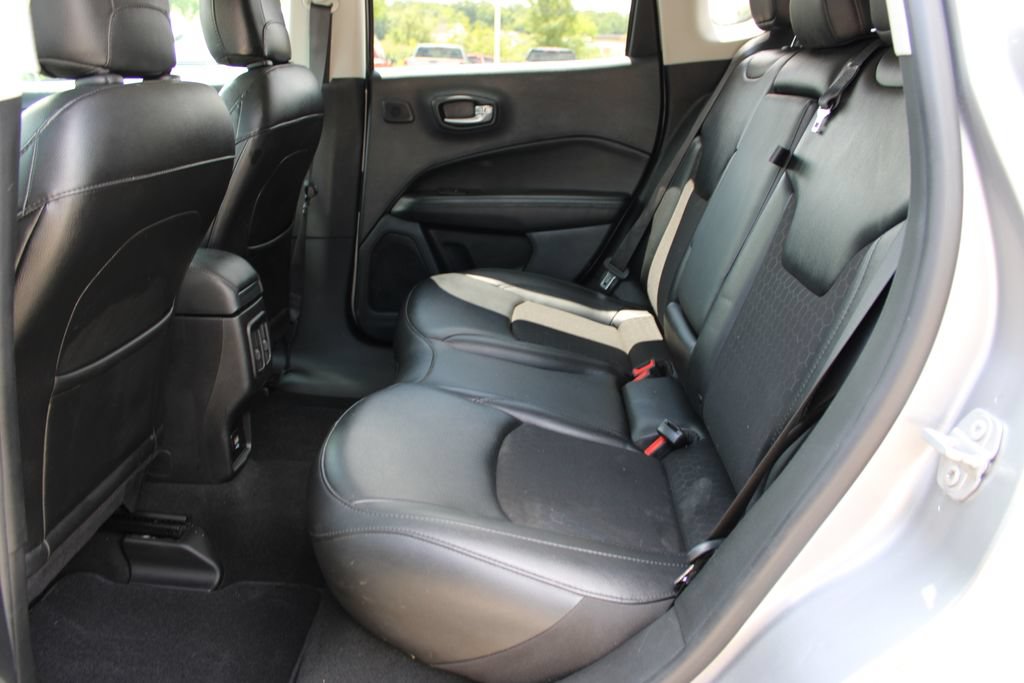 Used 2021 Jeep Compass Latitude w/ Sun and Sound Group AWD/4WD image 38