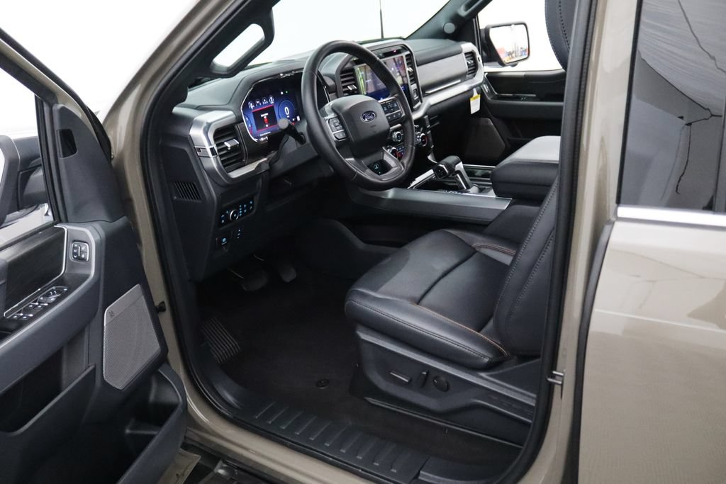 Used 2025 Ford F150 Lariat w/ Equipment Group 501A Mid AWD/4WD image 17