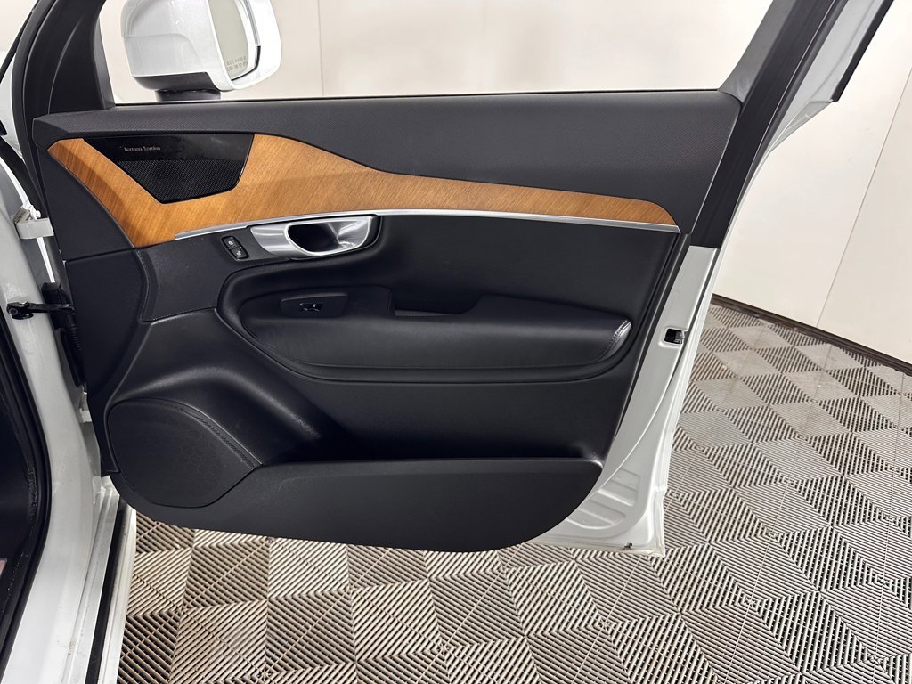 Used 2024 Volvo XC90 T8 Plus w/ Protection Package Premier image 29