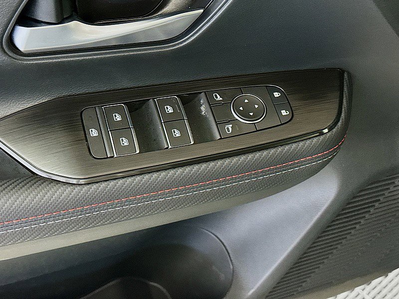 New 2026 Nissan Kicks SR w/ Cold Weather Package image 18