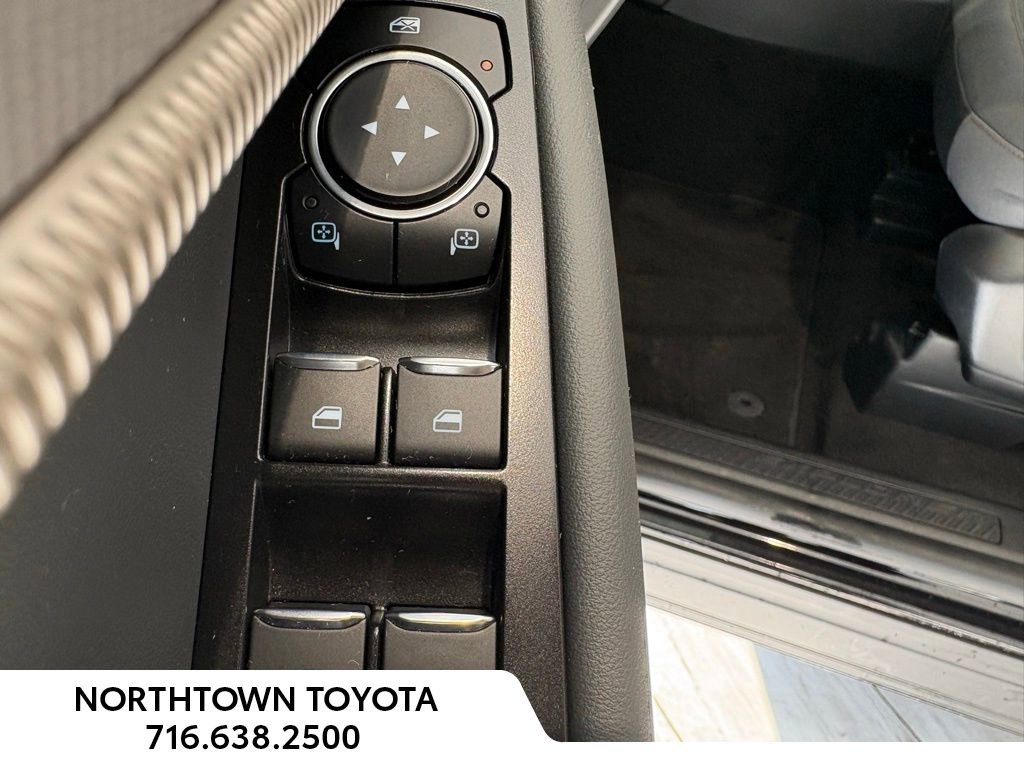 Used 2025 Ford Explorer Active image 23