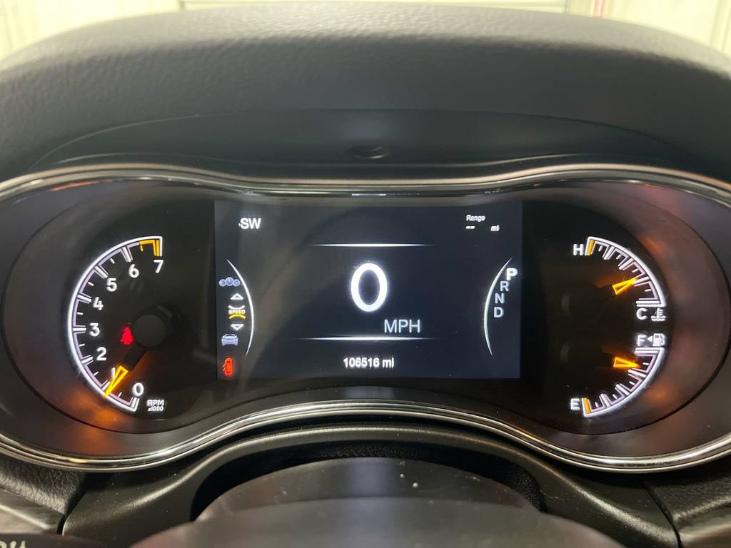 Used 2022 Jeep Grand Cherokee Laredo X AWD/4WD image 12