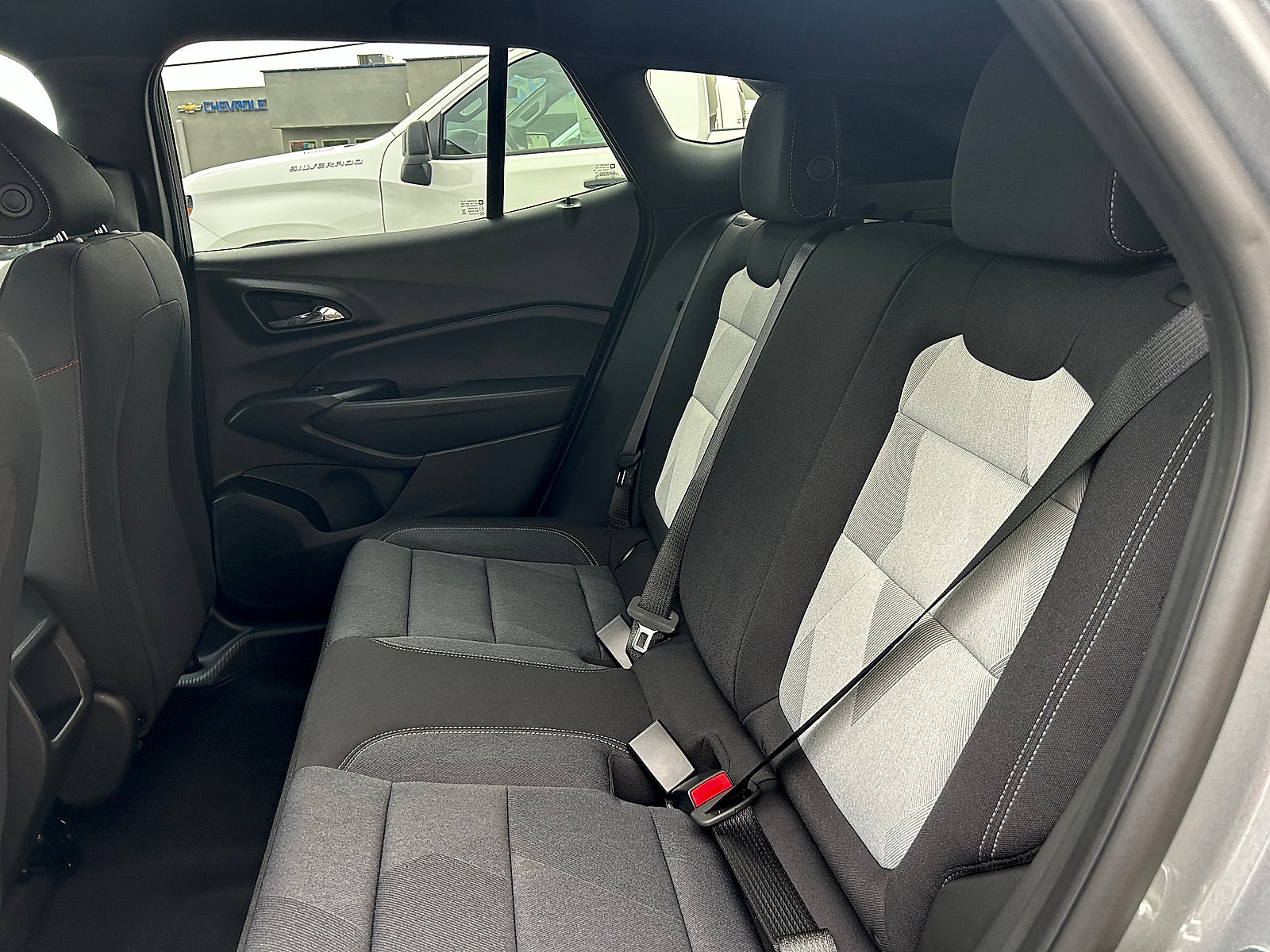 New 2026 Chevrolet Trax RS w/ Sunroof Package FWD image 20