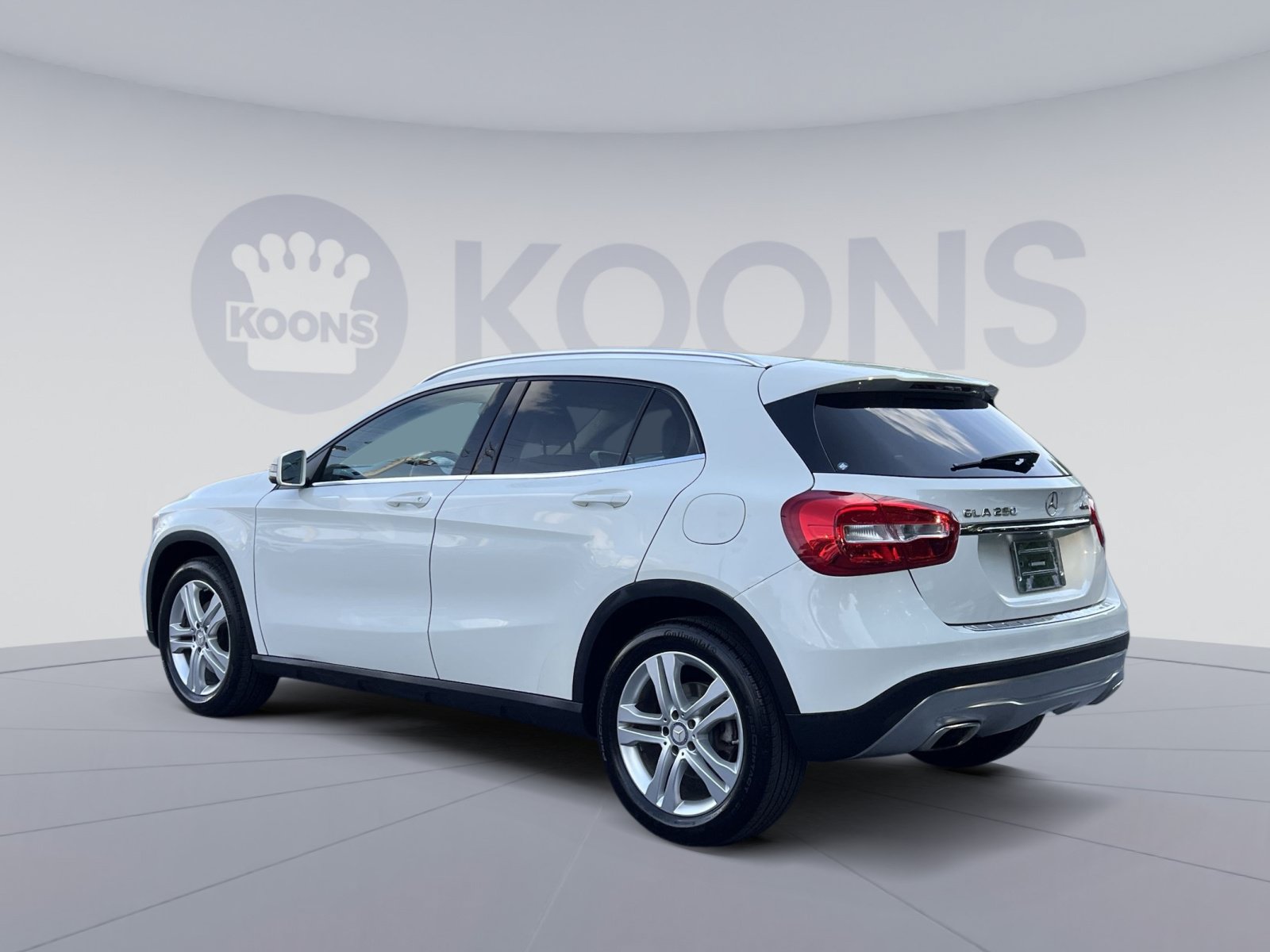 Used 2017 Mercedes-Benz GLA 250 4MATIC image 8