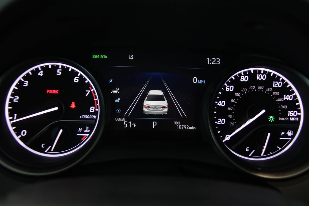 Used 2024 Toyota Camry SE image 14