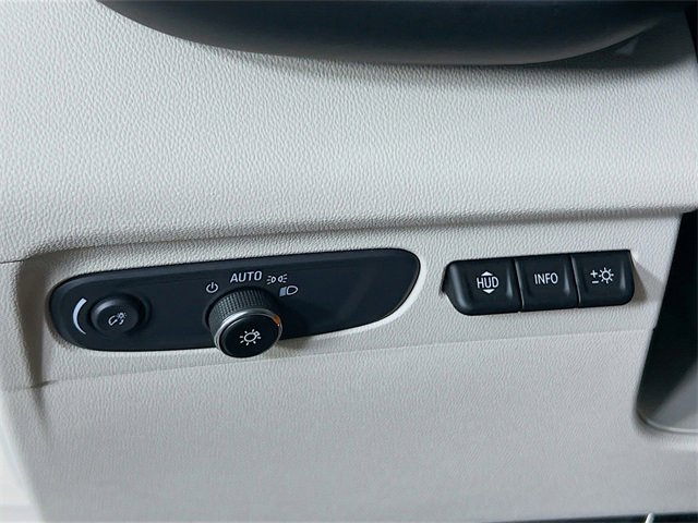 Used 2023 Buick Envision Avenir image 11