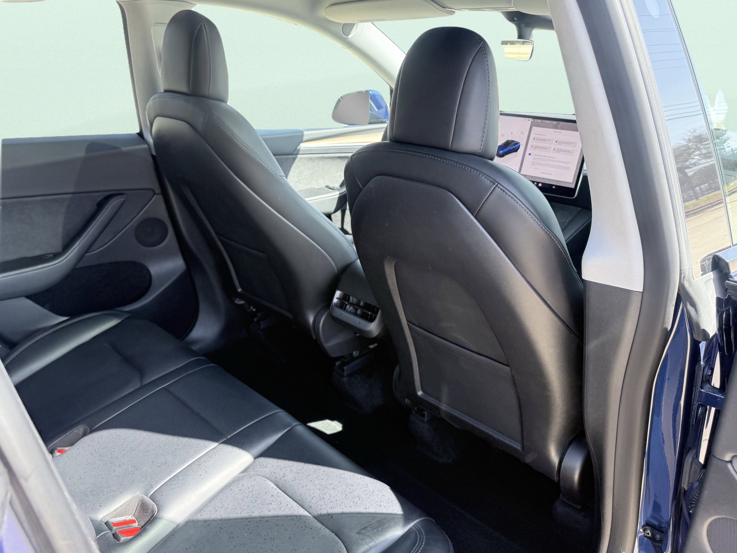 Used 2023 Tesla Model Y Performance image 40