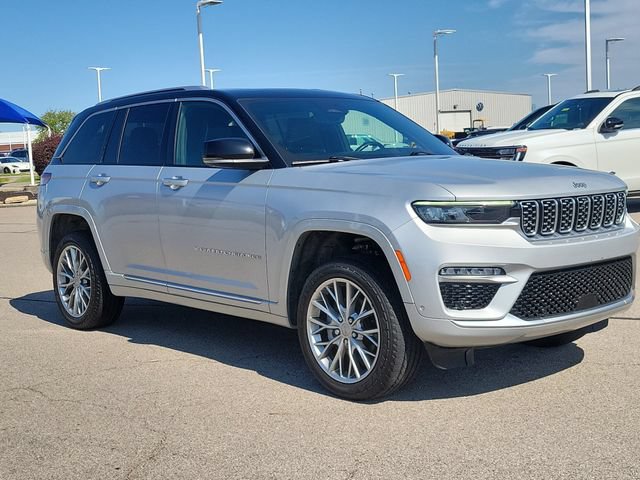 Used 2022 Jeep Grand Cherokee Summit AWD/4WD image 7