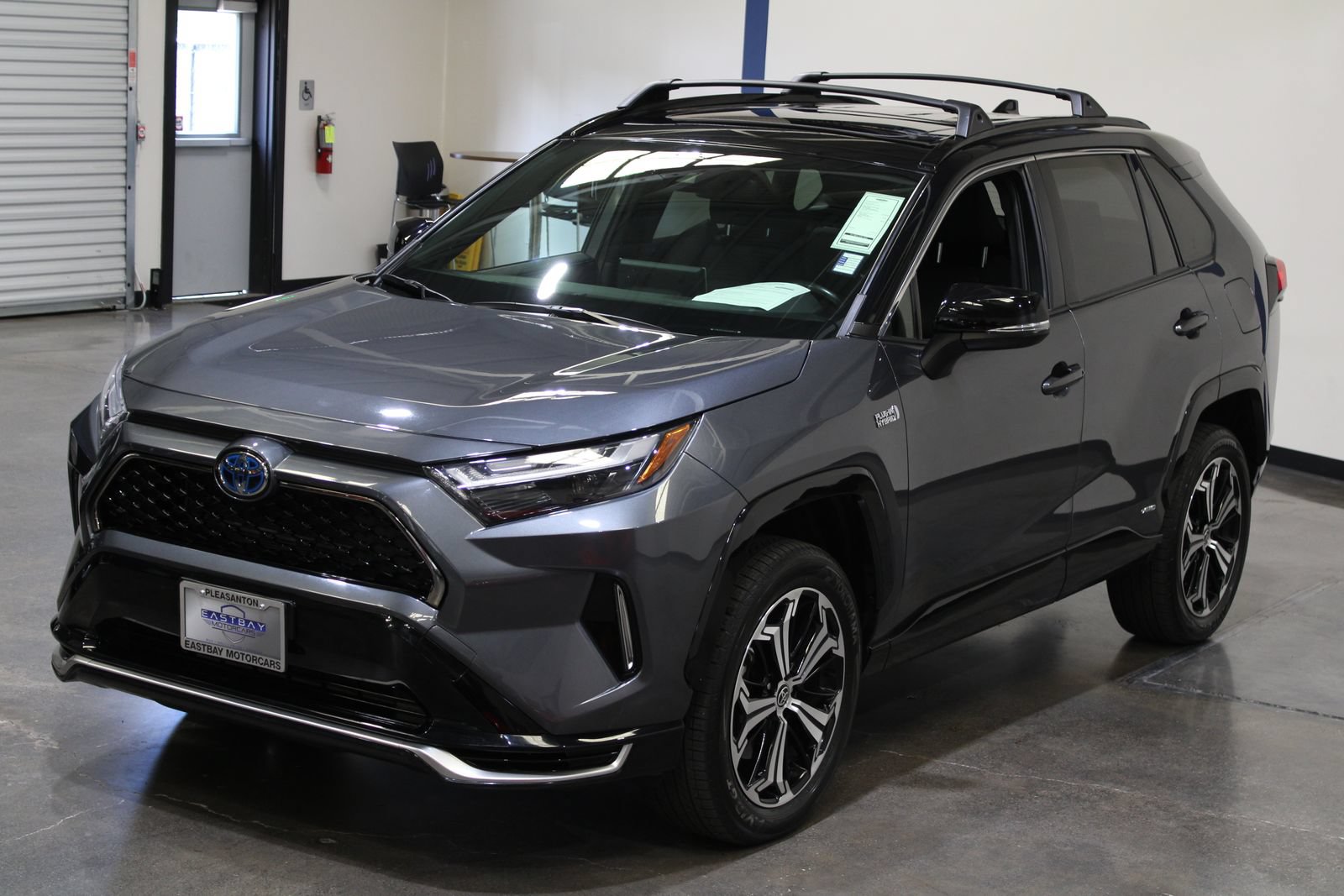 Used 2022 Toyota RAV4 XSE AWD/4WD image 8