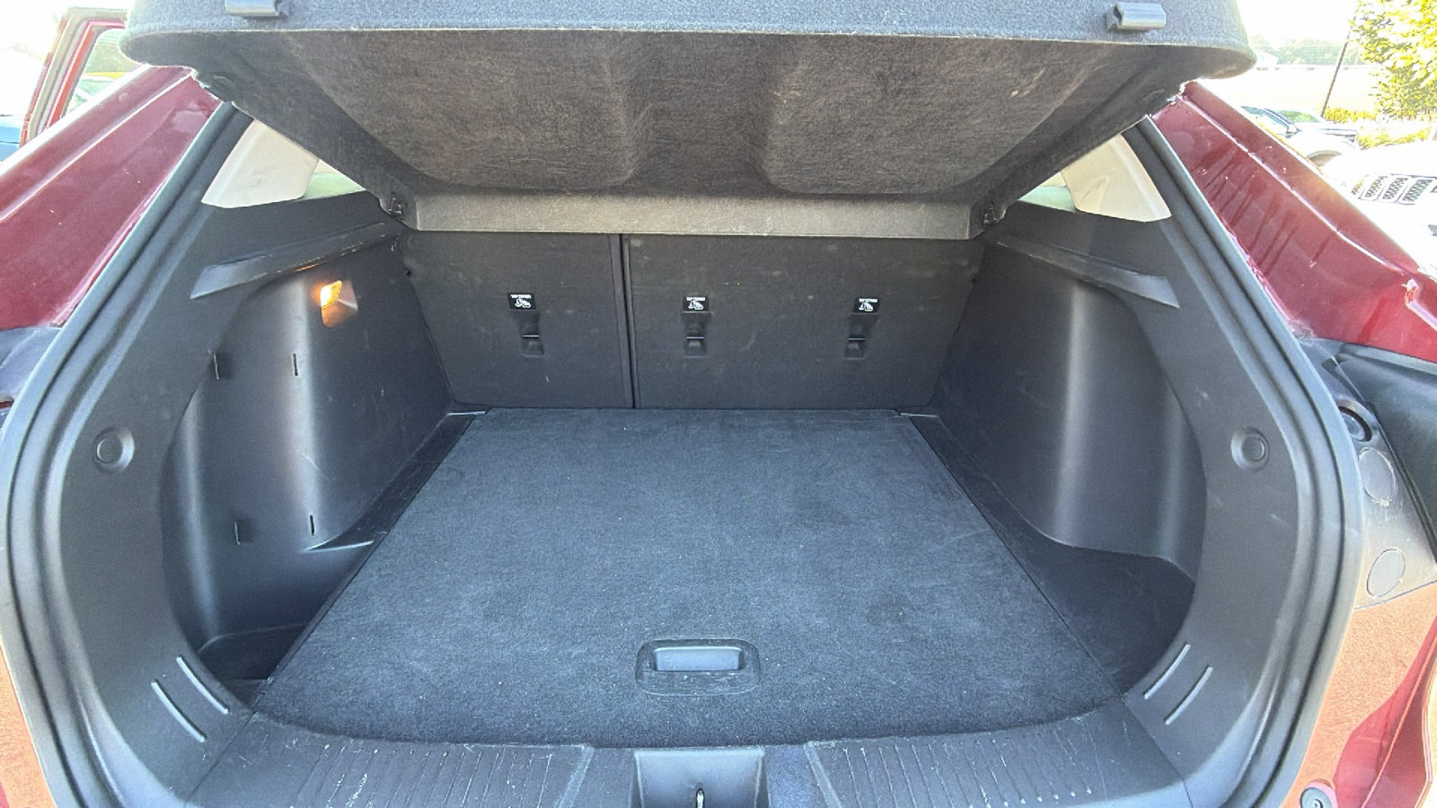 Used 2025 Chevrolet Trax LT FWD image 13