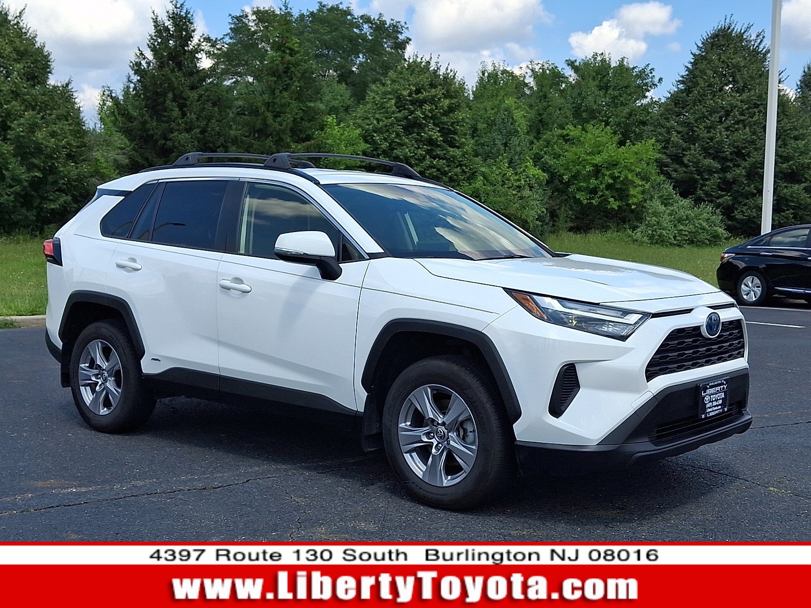 Used 2023 Toyota RAV4 XLE w/ XLE Grade Weather Package AWD/4WD image 1