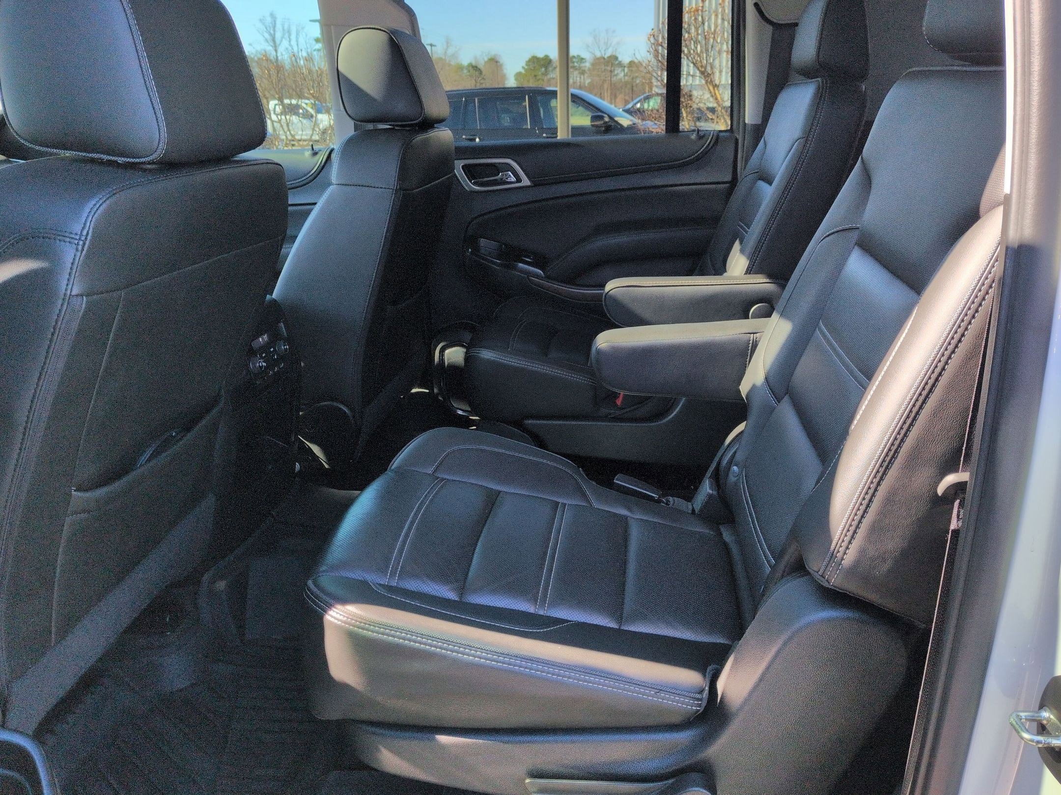Used 2020 GMC Yukon XL Denali w/ Open Road Package AWD/4WD image 16