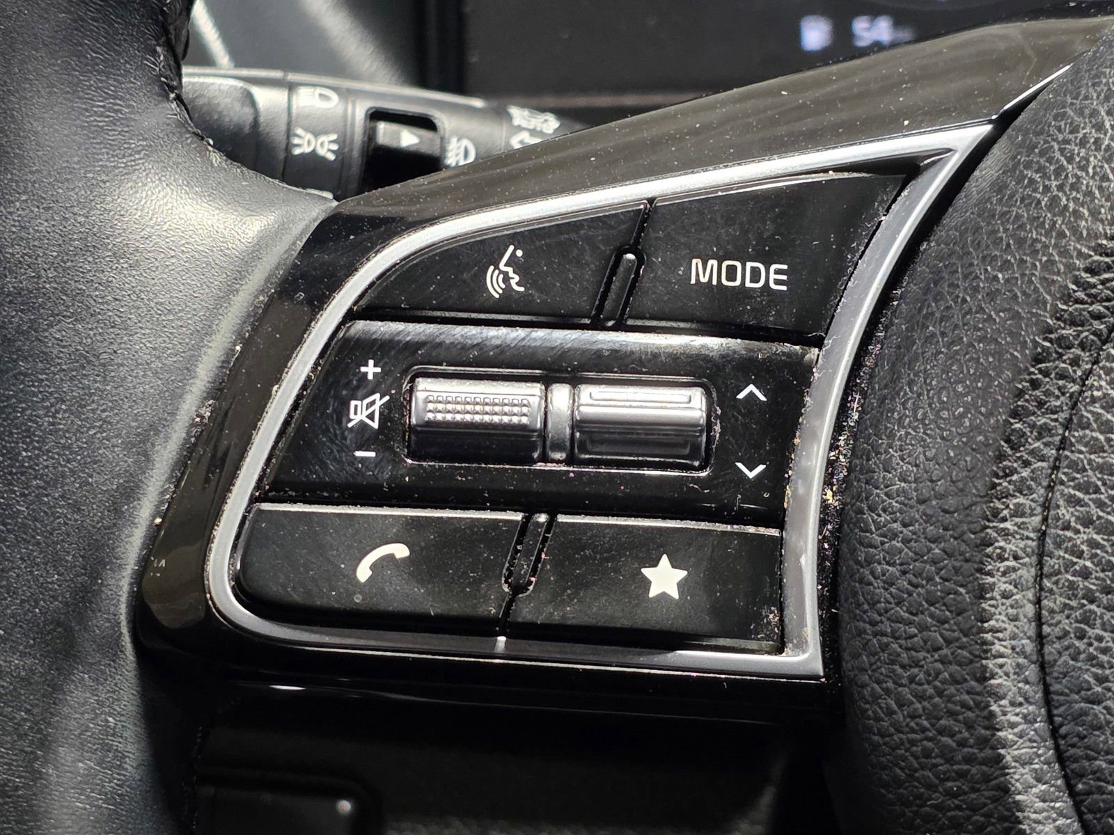 Used 2024 Kia Seltos EX image 32