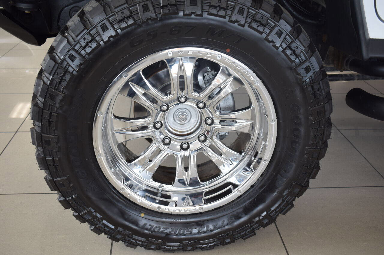 Used 2003 HUMMER H2 w/ Preferred Equipment Group image 16