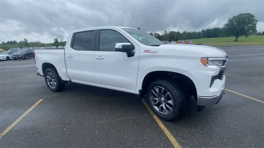 New 2026 Chevrolet Silverado 1500 LT image 2