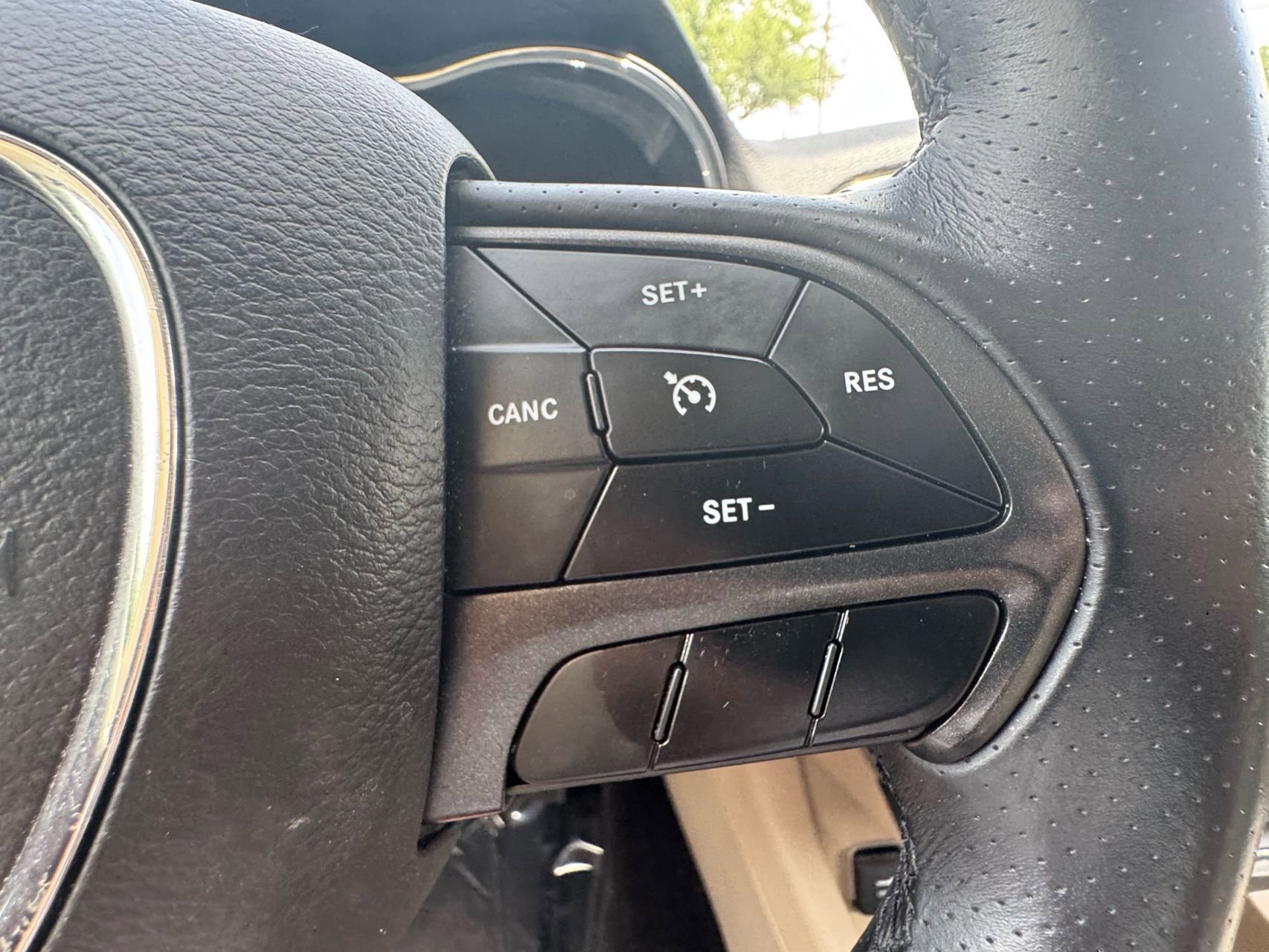 Used 2018 Dodge Durango SXT w/ Quick Order Package 2BB RWD image 13
