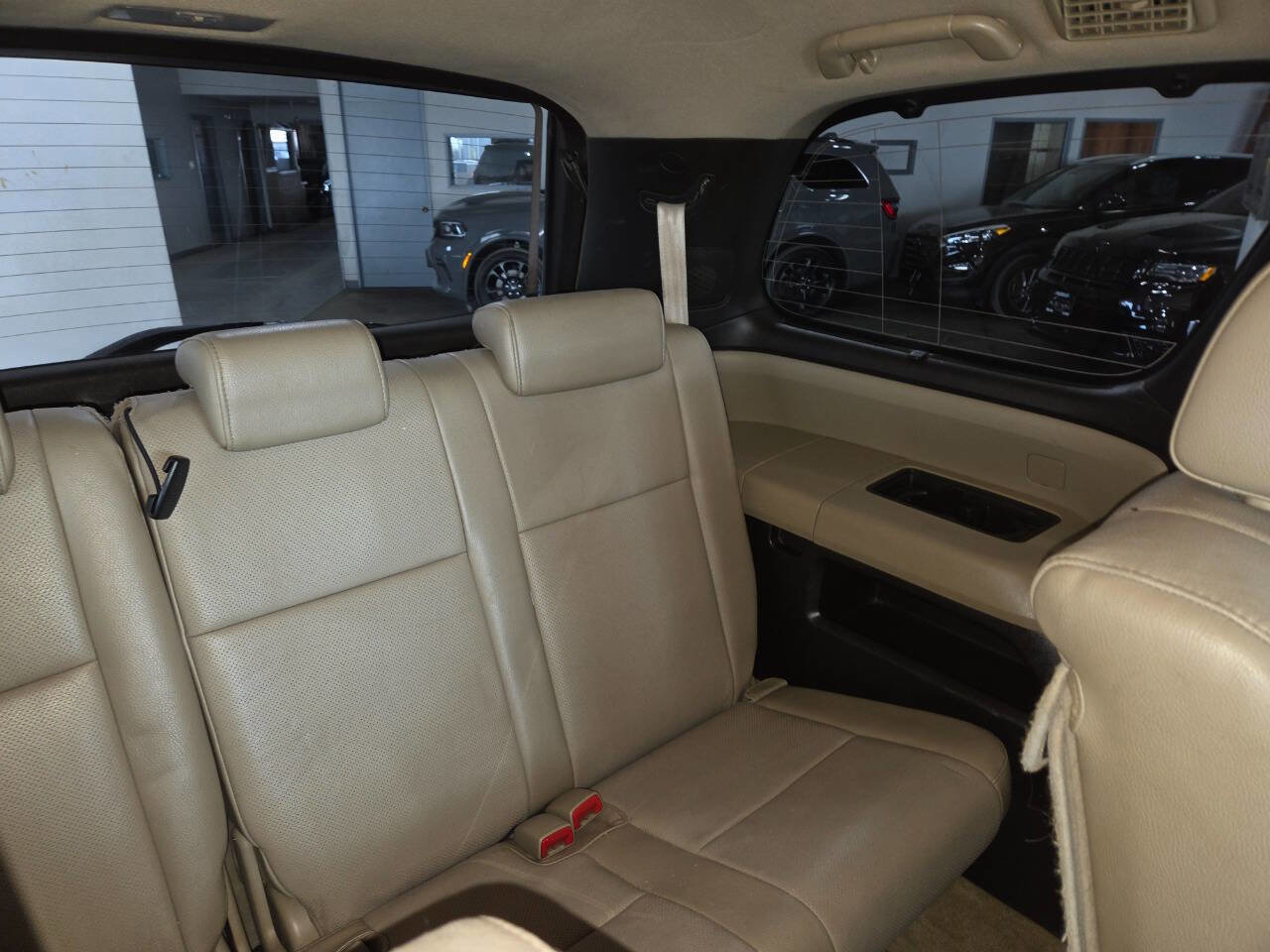 Used 2011 Toyota Sequoia Platinum AWD/4WD image 26