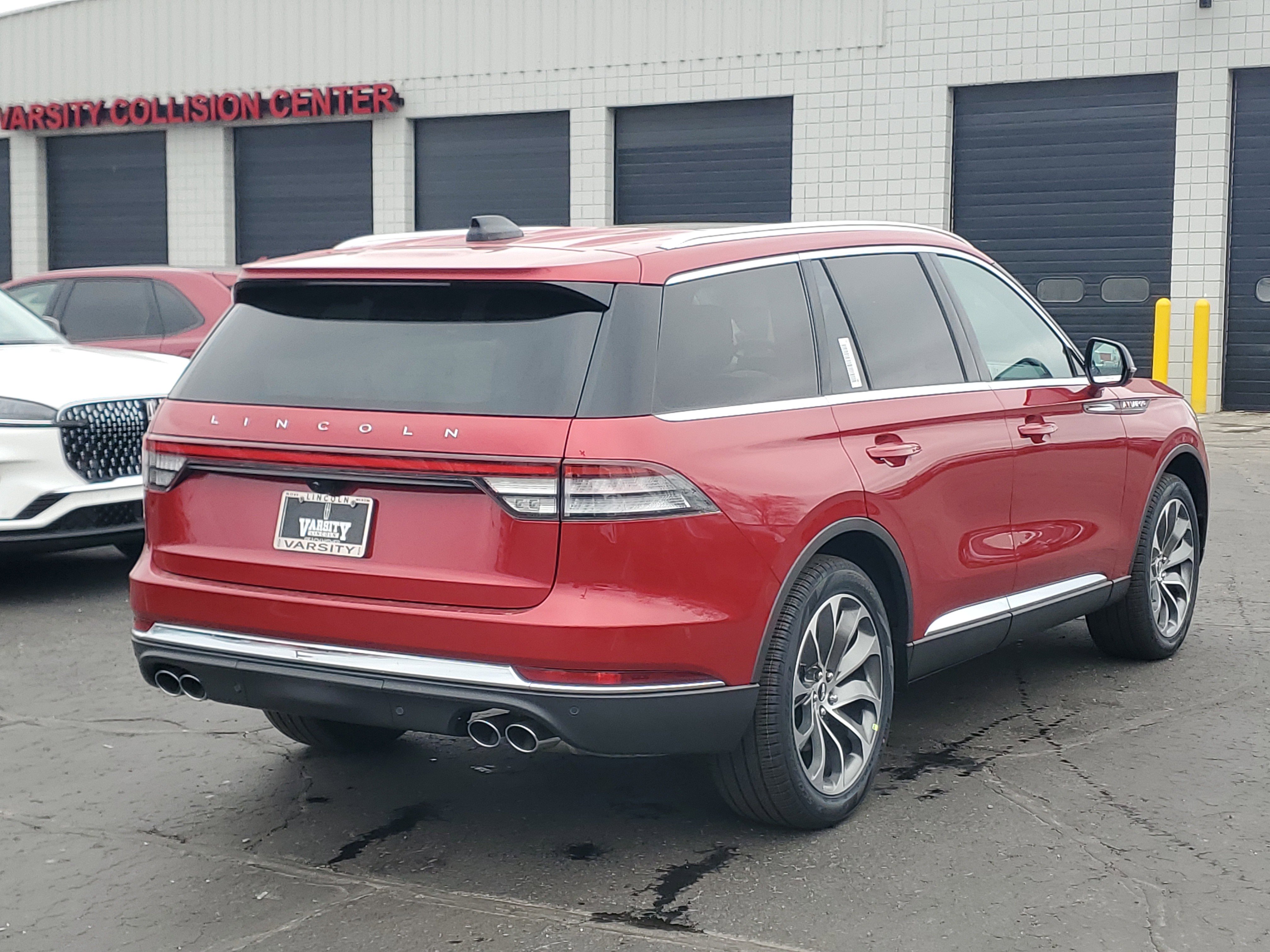 New 2026 Lincoln Aviator Premiere image 4