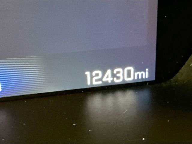 Used 2024 Chevrolet Colorado Z71 w/ Z71 Convenience Package 2 image 16