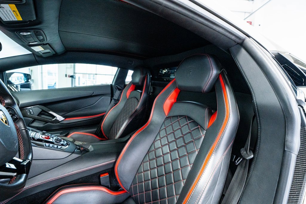 Used 2017 Lamborghini Aventador S image 43