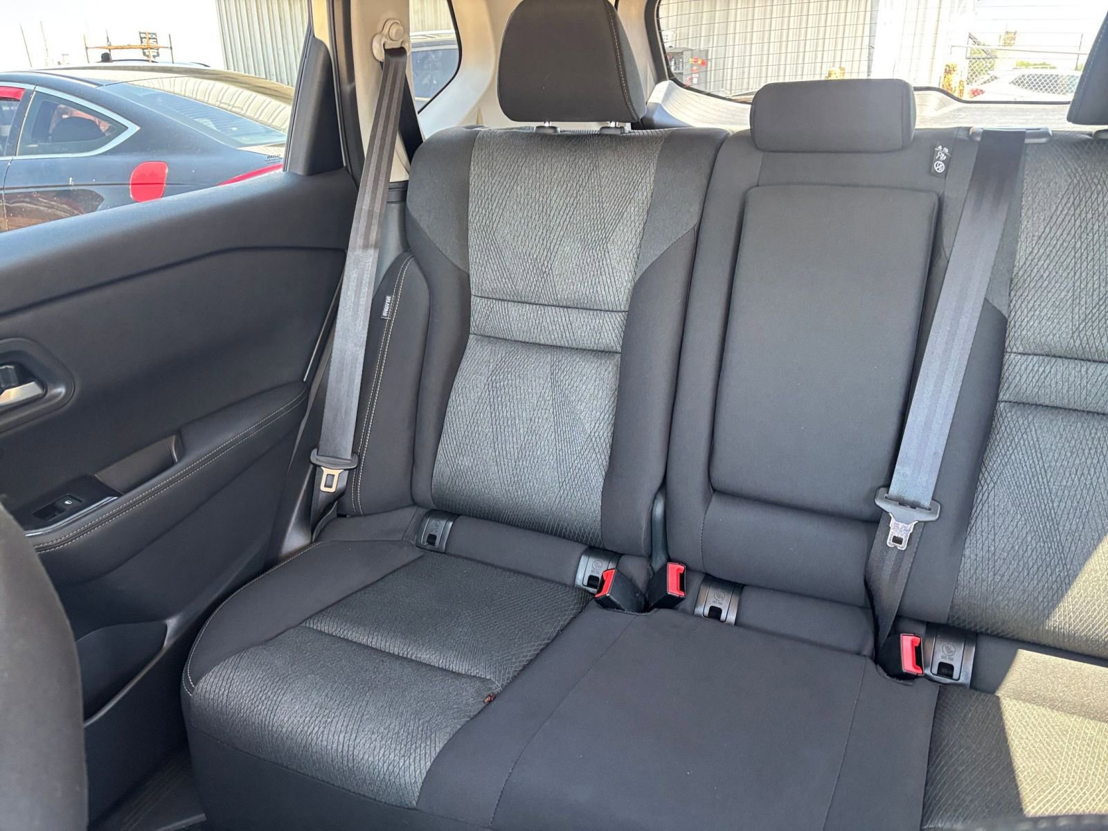 Used 2025 Nissan Rogue SV FWD image 41
