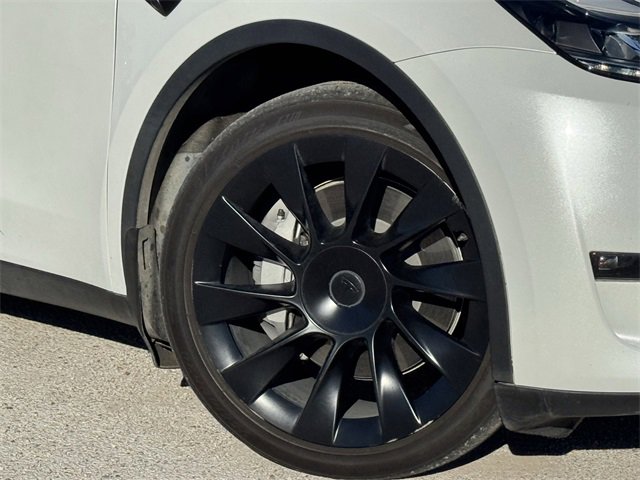 Used 2023 Tesla Model Y Long Range image 34