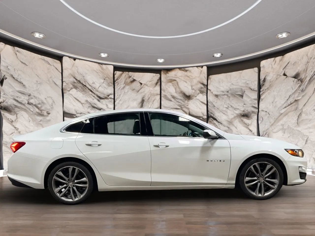 Used 2022 Chevrolet Malibu LT image 10