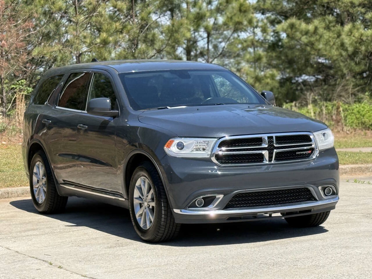 Used 2018 Dodge Durango SXT w/ 3rd Row Seating Group RWD image 3
