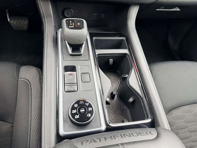 Used 2025 Nissan Pathfinder SV image 22