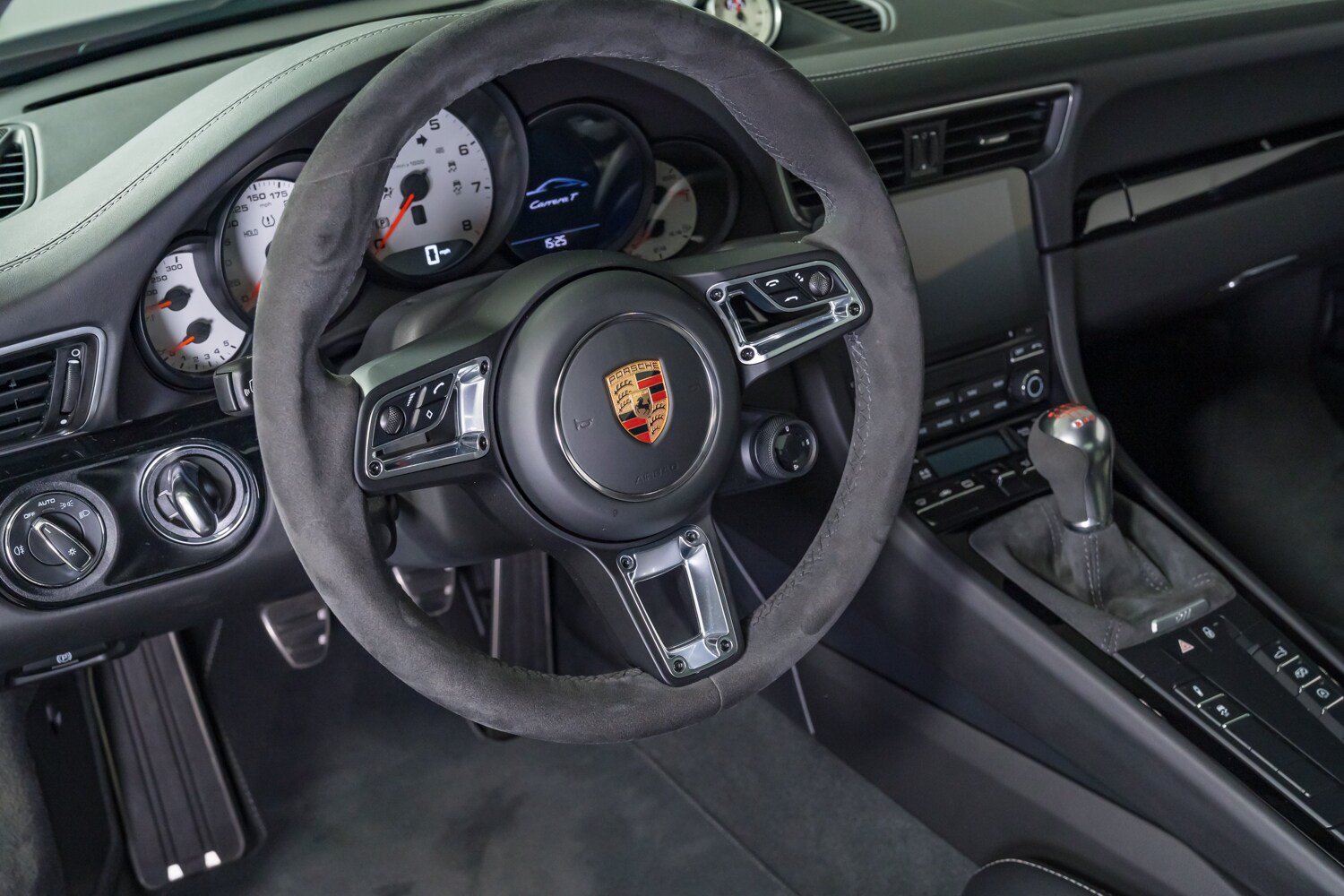Used 2018 Porsche 911 Carrera T w/ Carrera T Interior Package RWD image 22