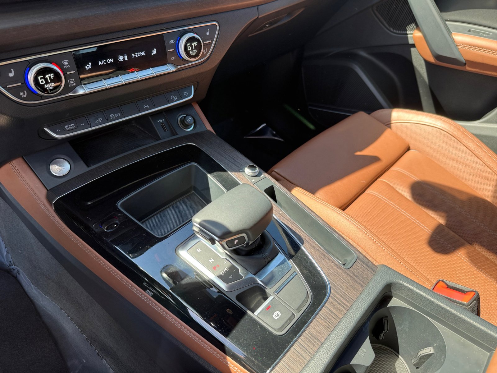 Used 2023 Audi Q5 e Premium Plus w/ Premium Plus Package image 13