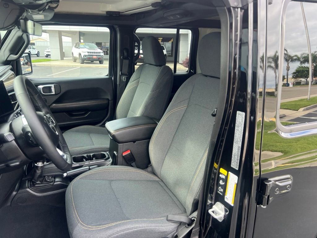 Used 2025 Jeep Wrangler Backcountry 4xe AWD/4WD image 24