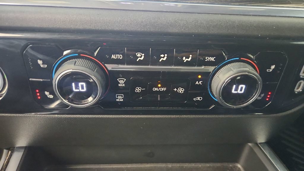 Used 2024 Chevrolet Silverado 1500 LT RWD image 22