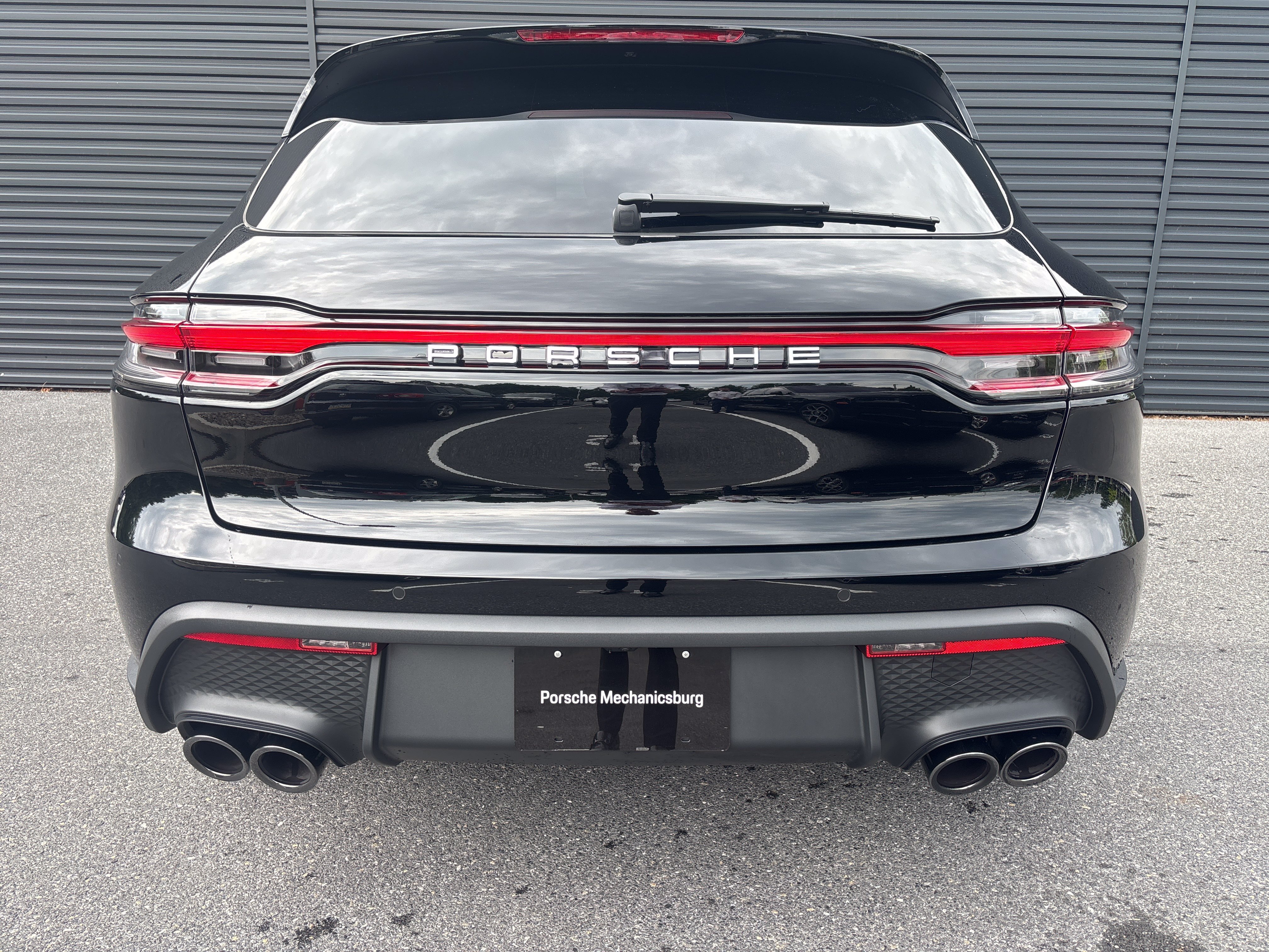 New 2026 Porsche Macan AWD/4WD image 4