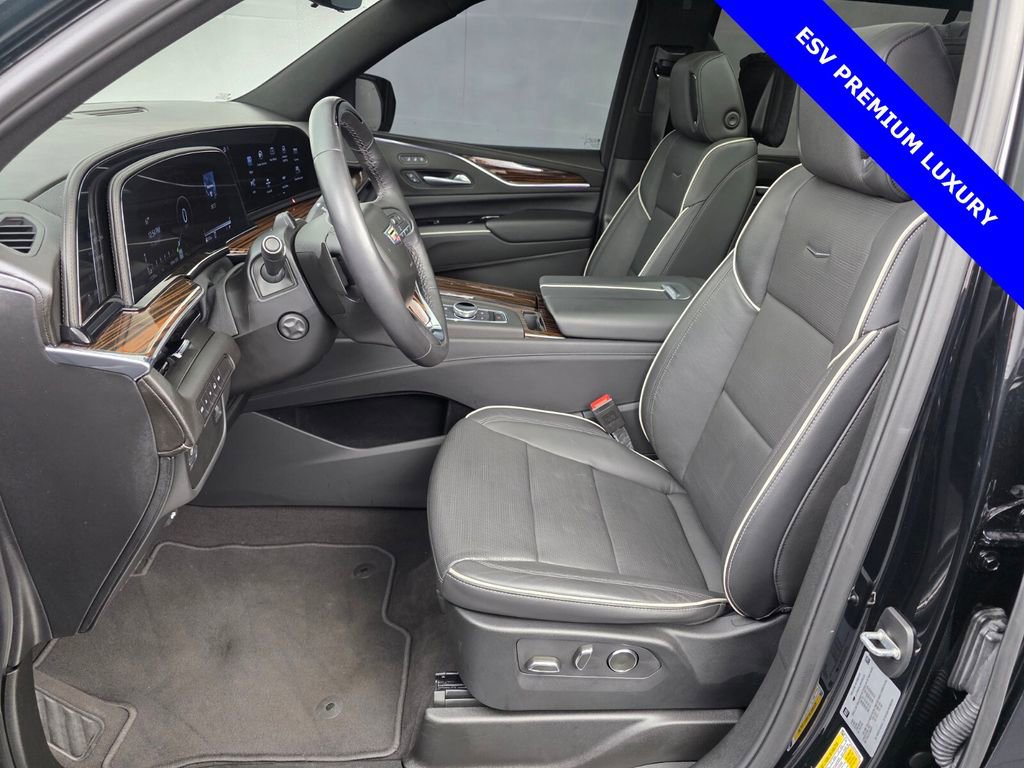 Used 2024 Cadillac Escalade ESV Premium Luxury image 9