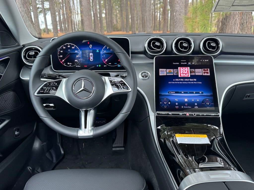 Used 2025 Mercedes-Benz C 300 Sedan image 3