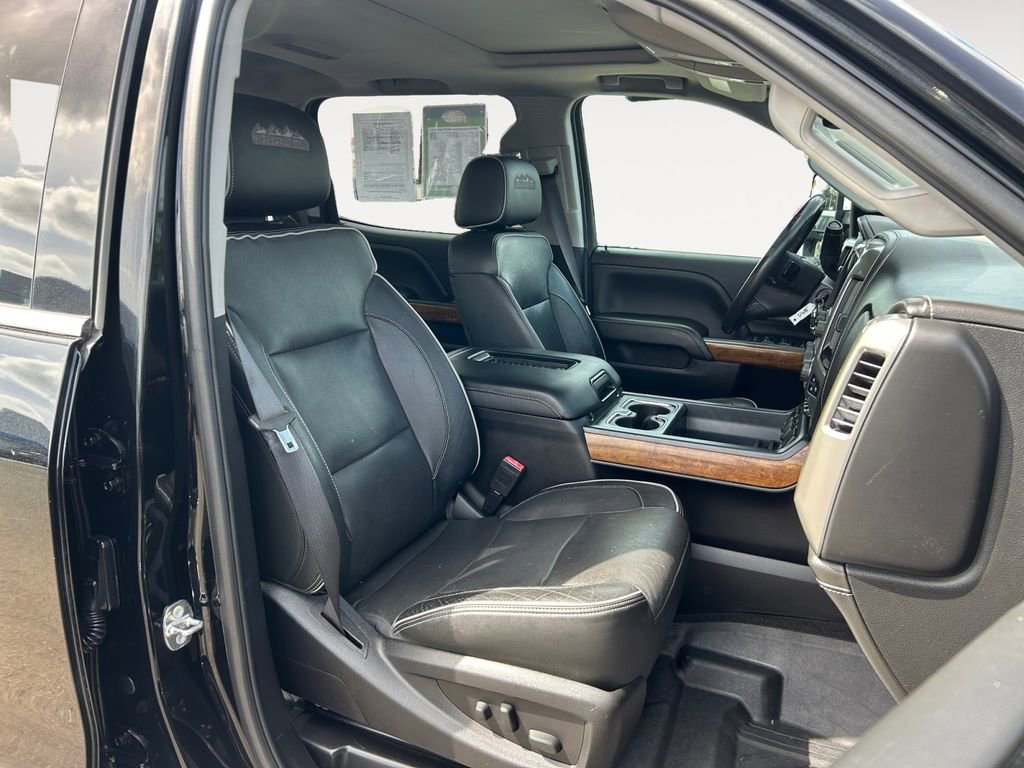 Used 2018 Chevrolet Silverado 3500 High Country w/ Duramax Plus Package AWD/4WD image 24