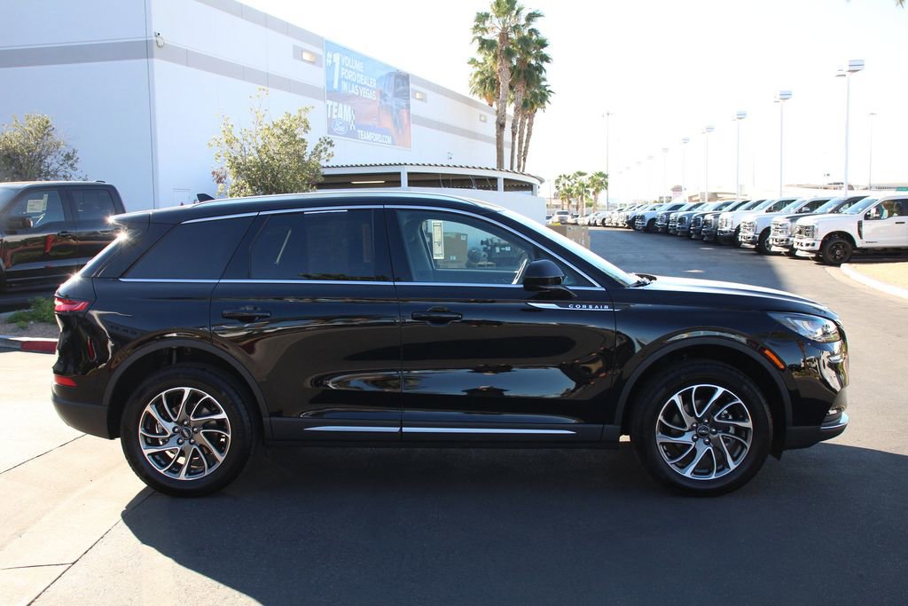 Certified 2022 Lincoln Corsair AWD w/ Equipment Group 101A image 7