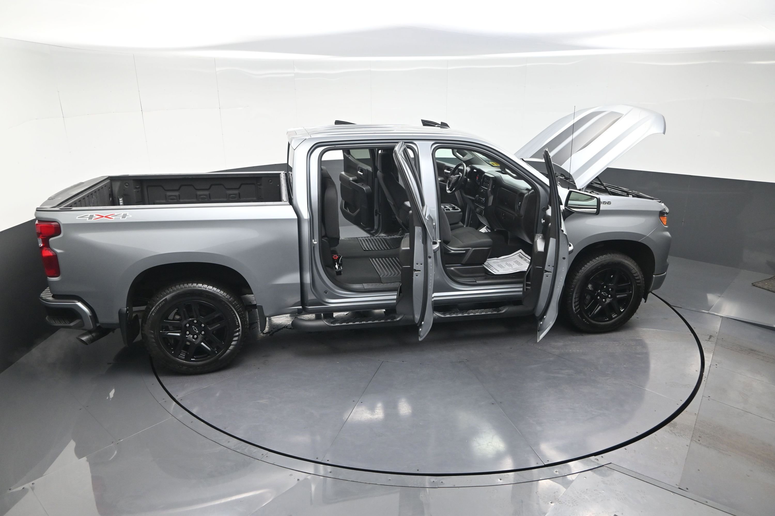 Used 2024 Chevrolet Silverado 1500 Custom w/ Rally Edition AWD/4WD image 14