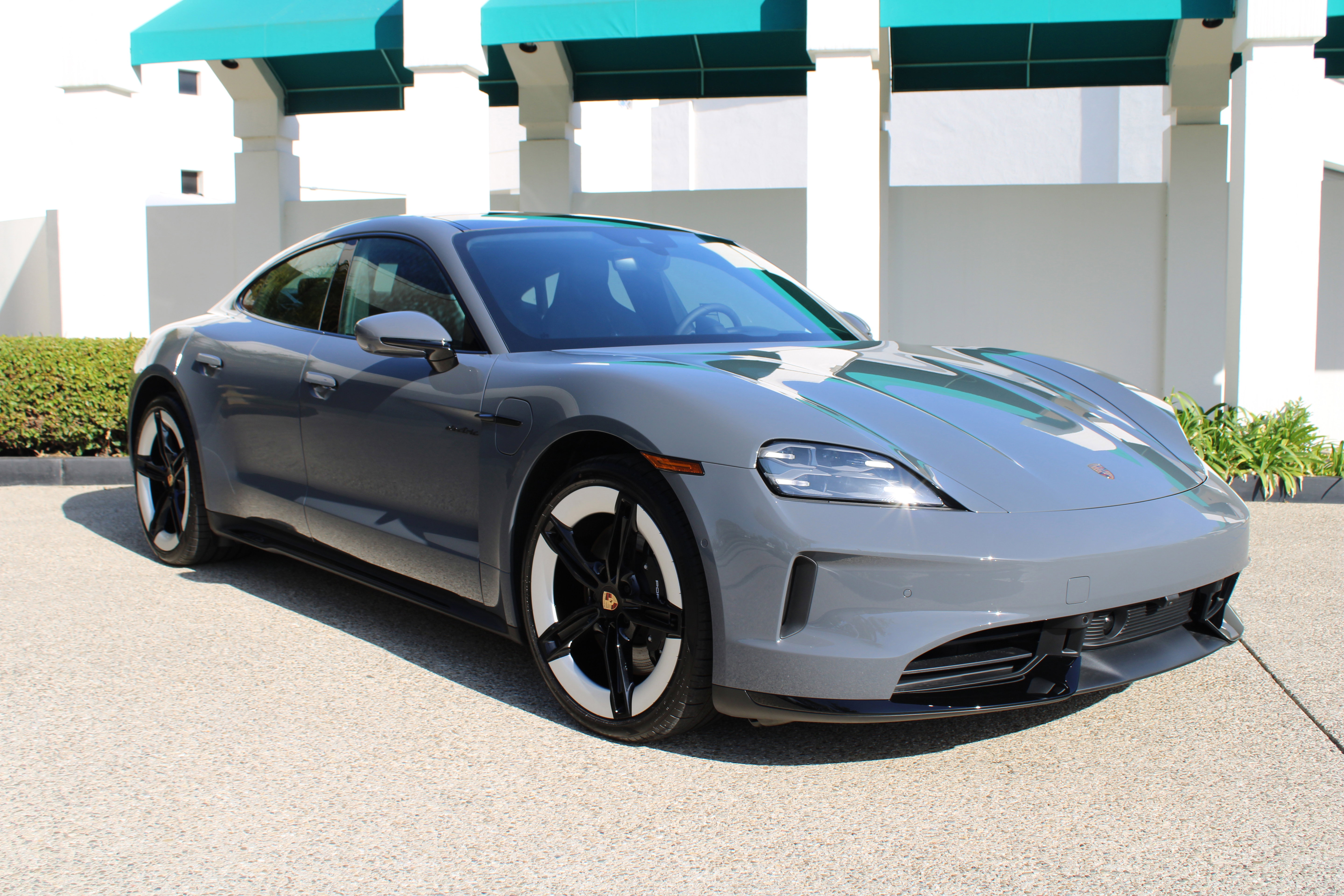 New 2026 Porsche Taycan GTS AWD/4WD image 9