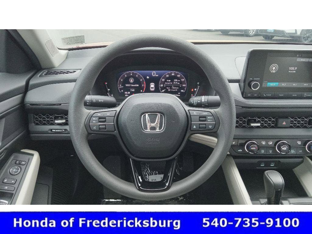 Used 2025 Honda Accord SE image 12