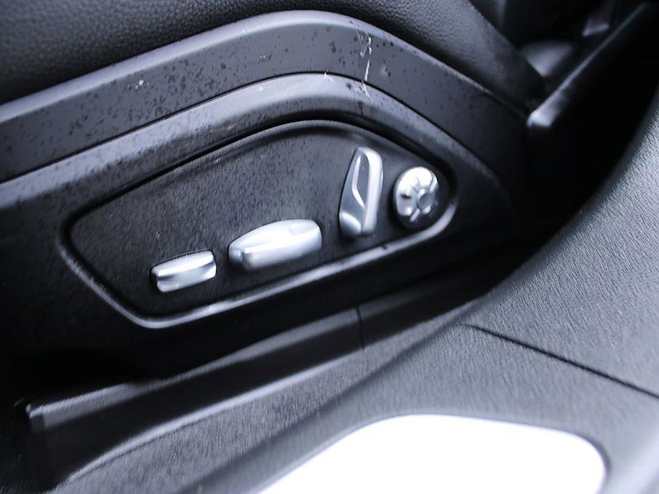 Used 2018 Porsche Panamera 4 AWD/4WD image 10
