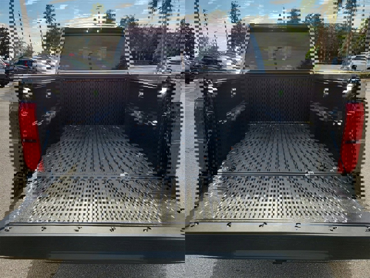 Used 2025 Toyota Tacoma SR image 7