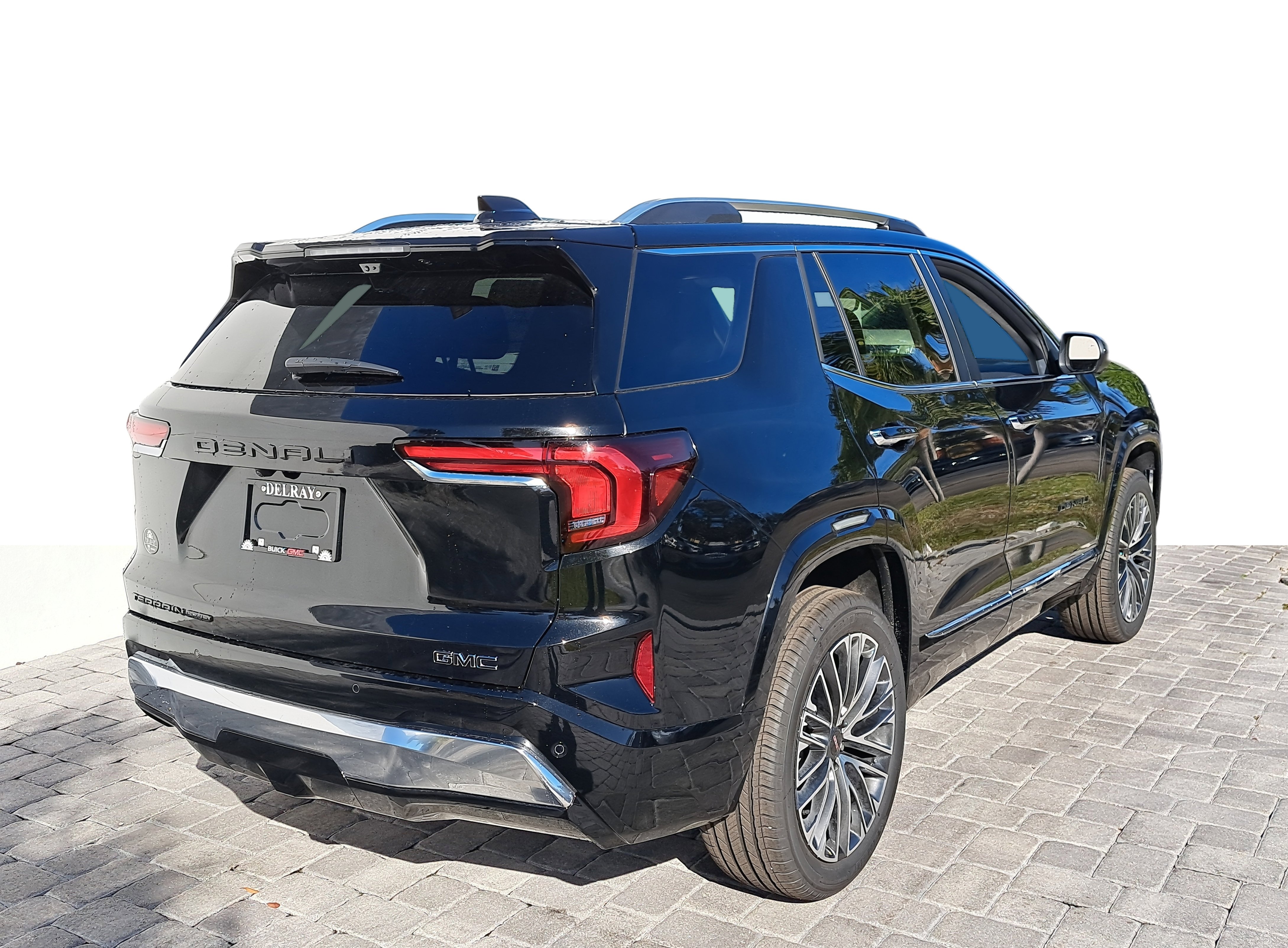 New 2026 GMC Terrain Denali w/ LPO, Black Badging Package image 6